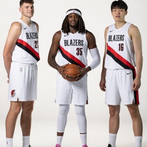 开云-拓媒： 杨瀚森或需4年成长 罗威背靠背不打 克罗宁不找替补中锋？